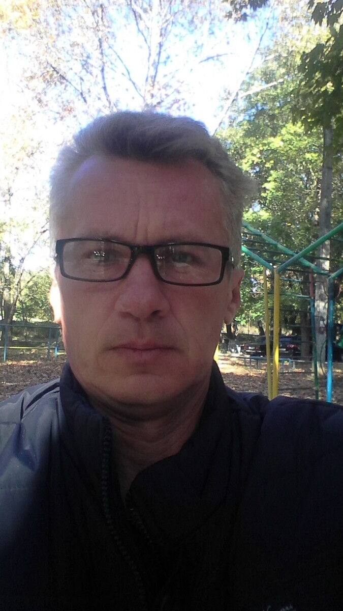  ,   Serge, 50 ,   