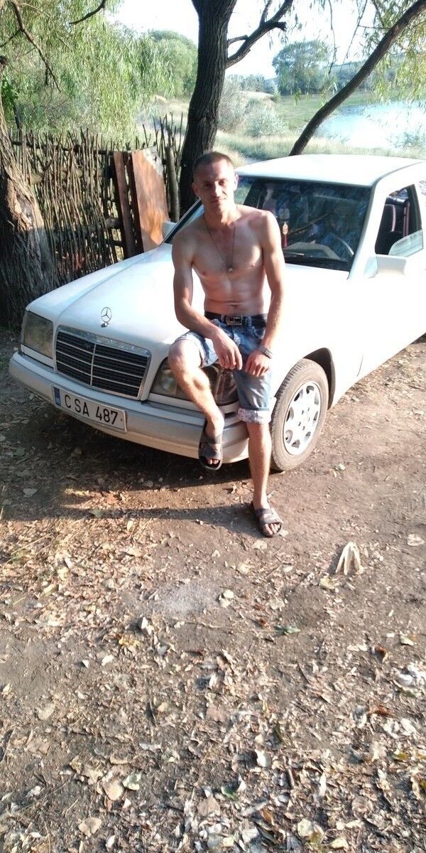  14438235  Nicolai, 32 ,    