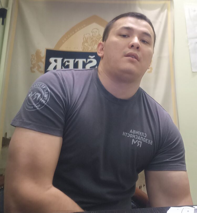  49300265  , 33 ,    
