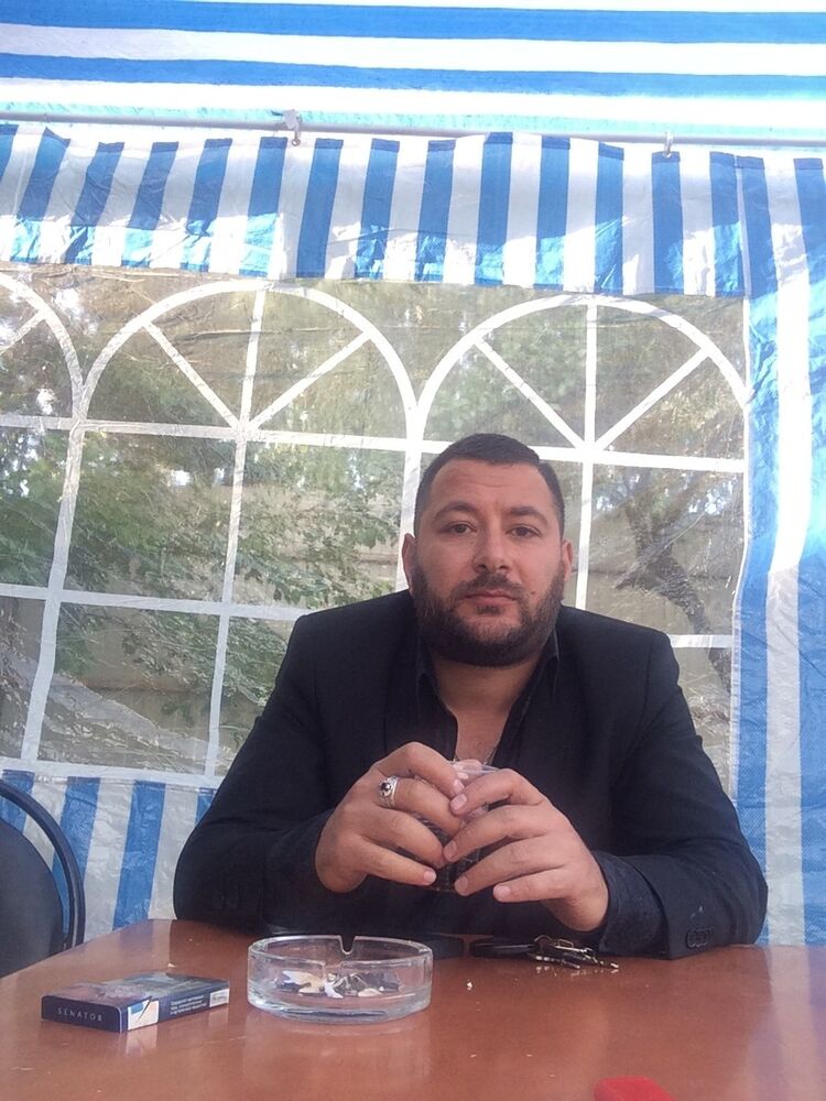  ,   Erik, 43 ,   ,   , c 