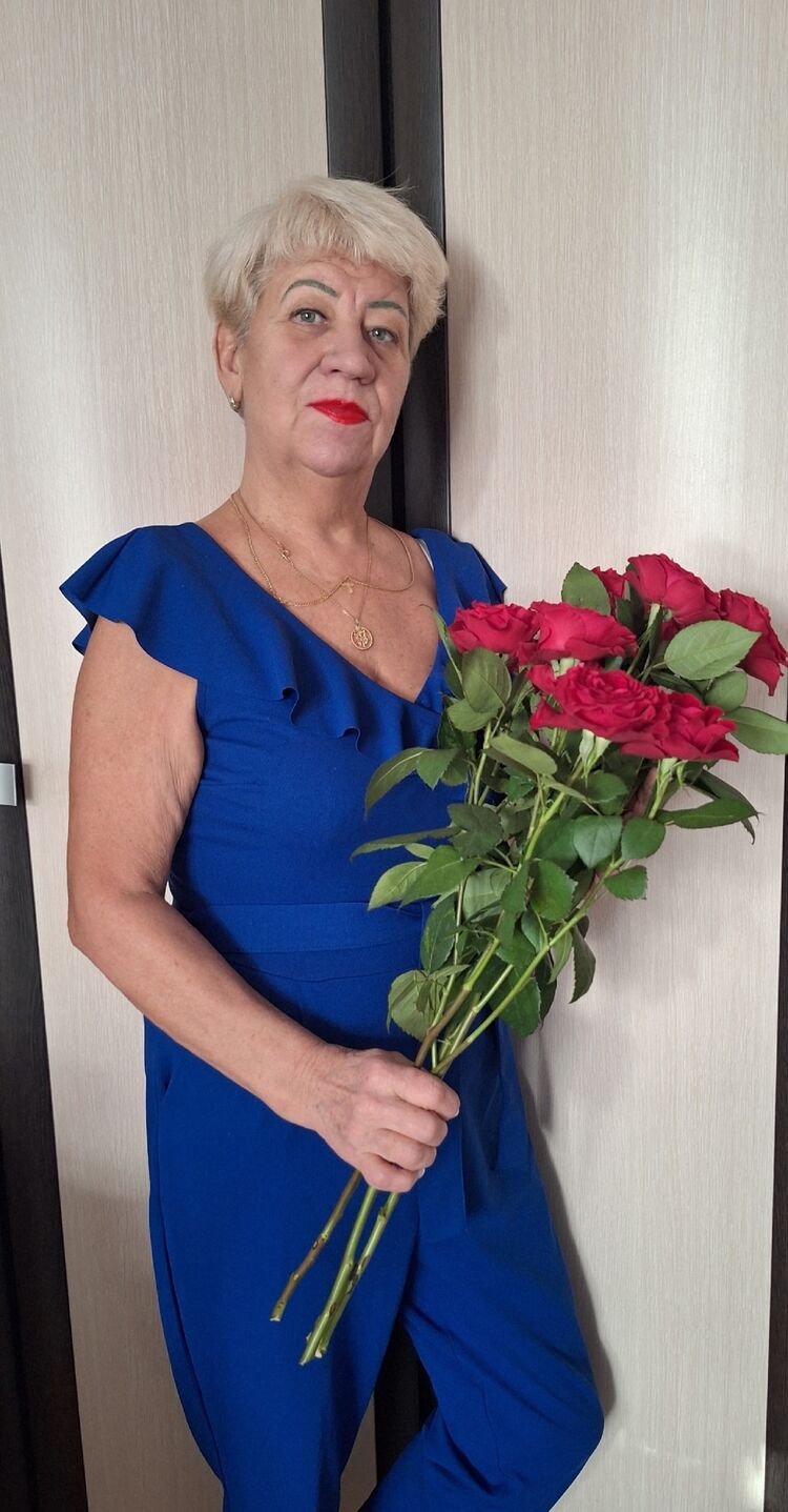  54059295  Svetlana, 68 ,    