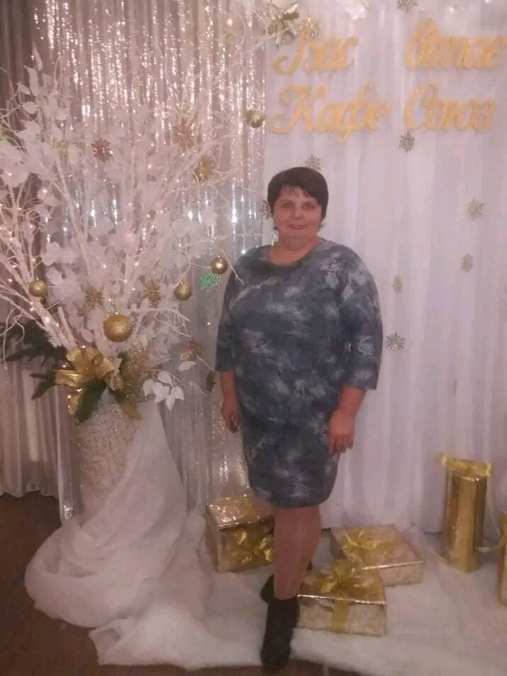  46571095  , 52 ,    