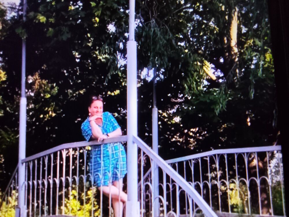  52879665  Elena, 54 ,    