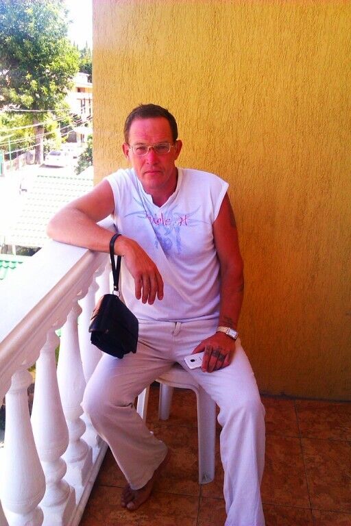  28630345  Petr, 59 ,    