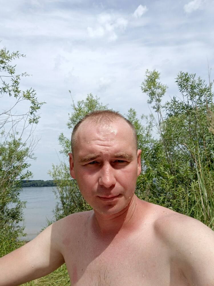  52889555  , 33 ,    