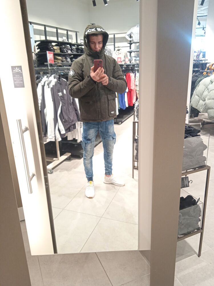 Mosonmagyarovar,   , 27 ,   ,   