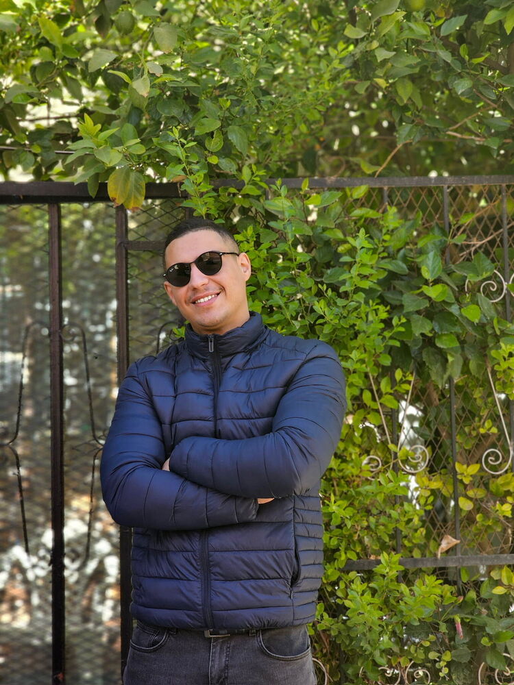  ,   Oussama, 24 ,   ,   