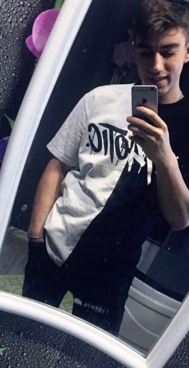  41076325  , 21 ,    