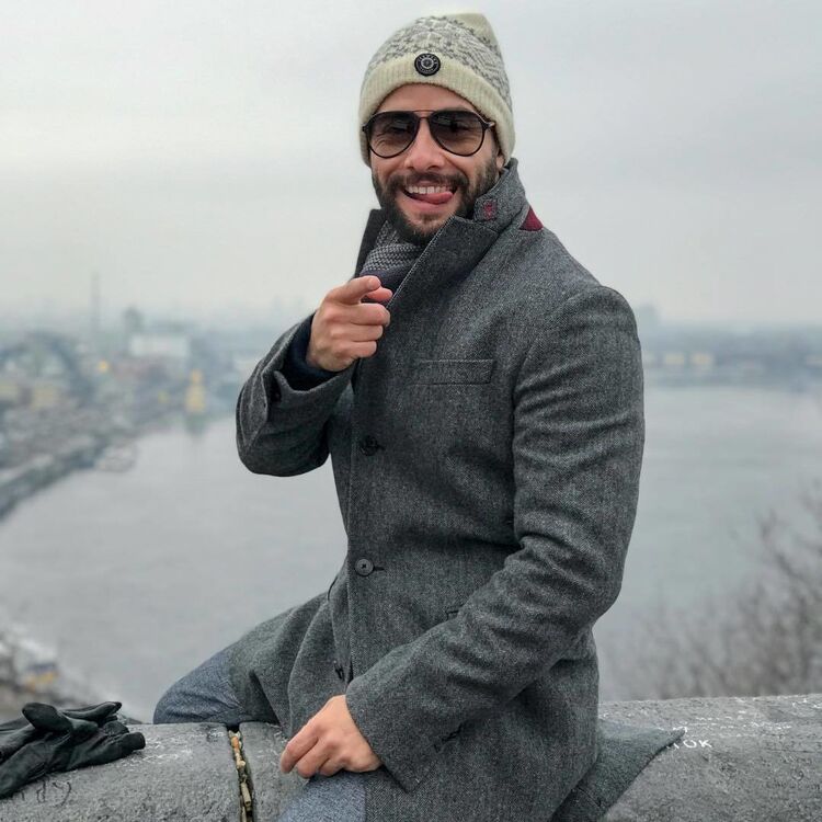  ,   Alex Fredric, 47 ,   ,   , c 