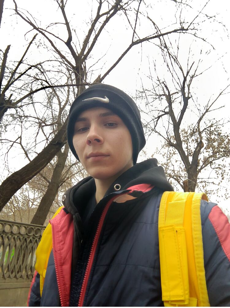  50660755  Anton, 20 ,    