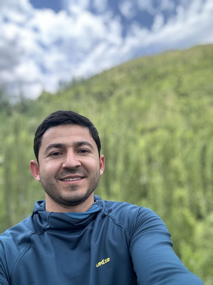  43805385  Azik, 23 ,    