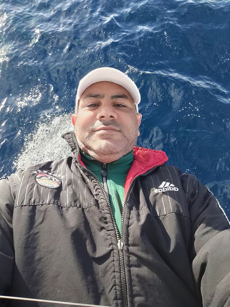  50138905  Hany, 49 ,    