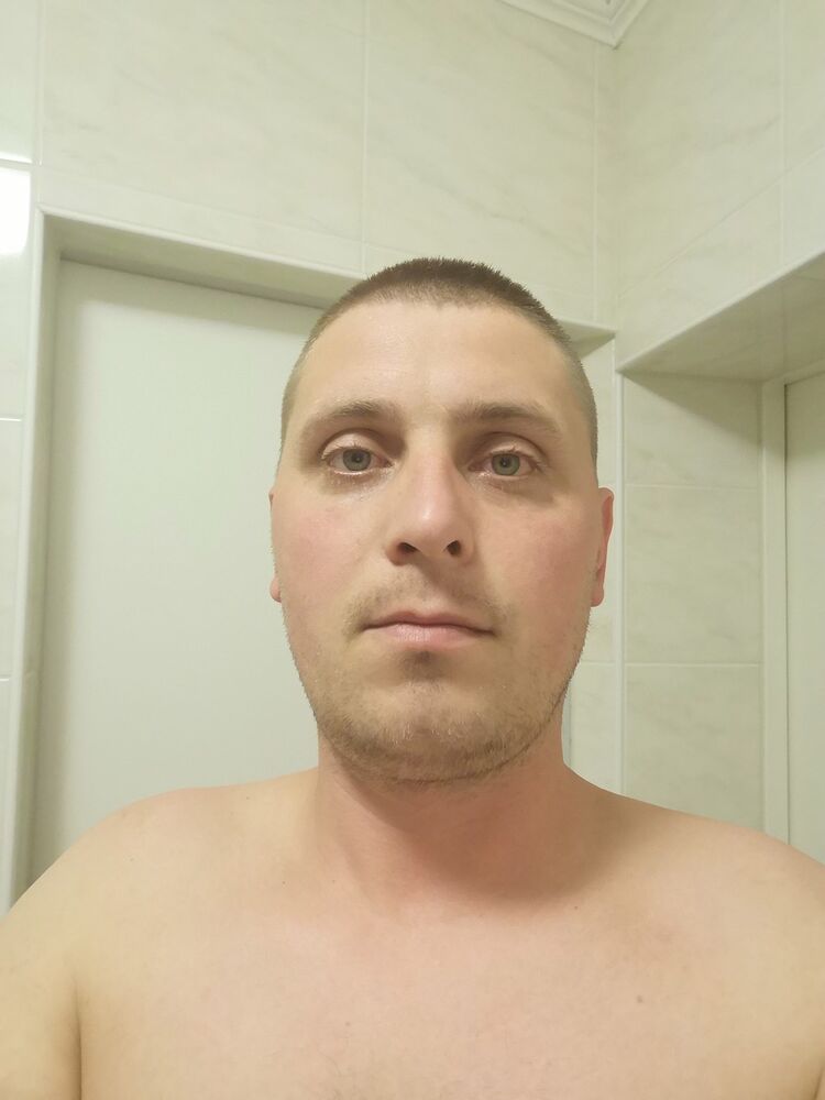  19612155  Niko, 39 ,    