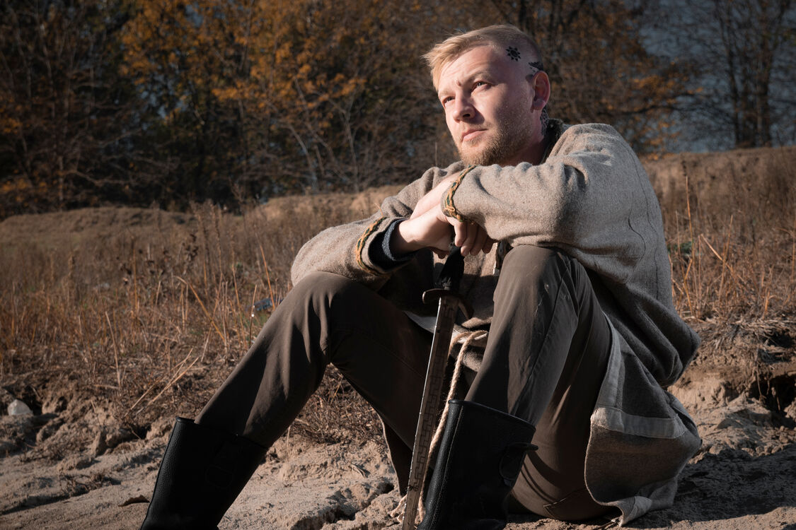  32324805  Maxim, 42 ,    