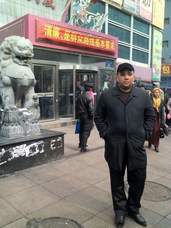  ,   Dilshadbek, 42 ,     , c 