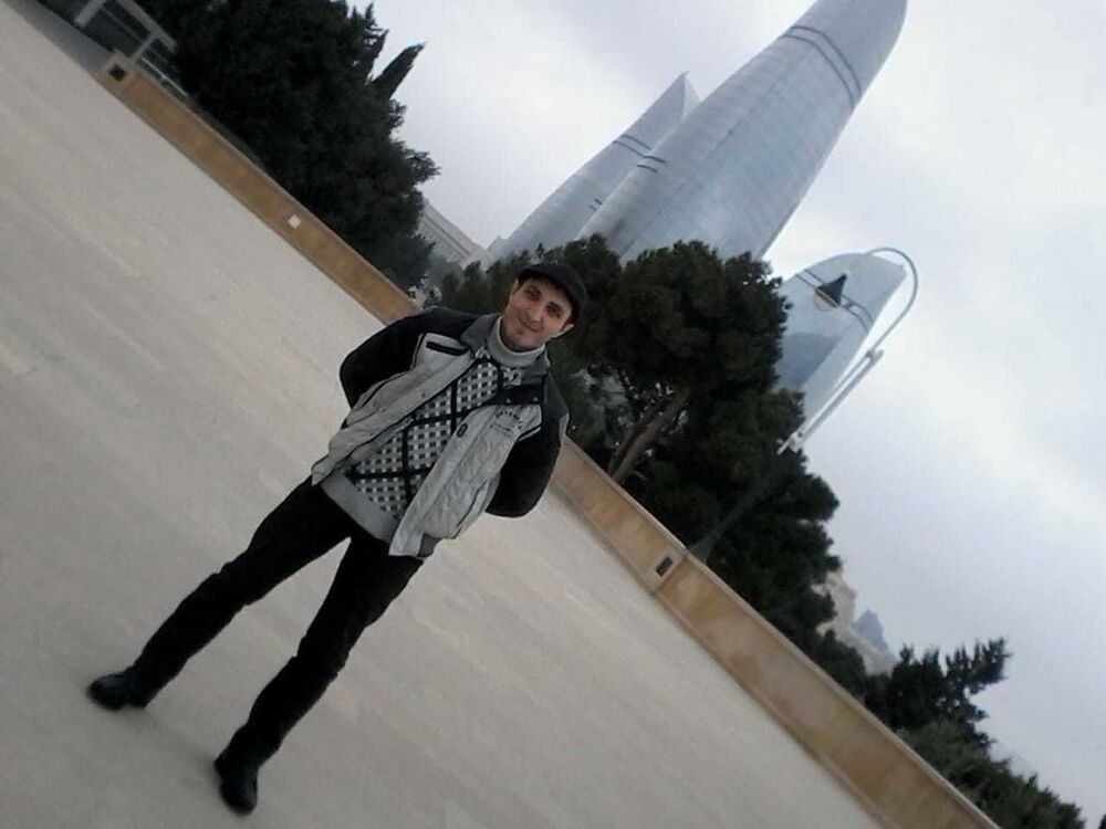  18953395  Samir, 39 ,    