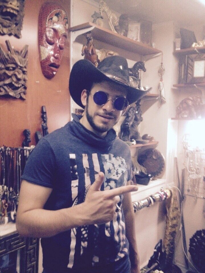  ,   ARTUR, 33 ,   