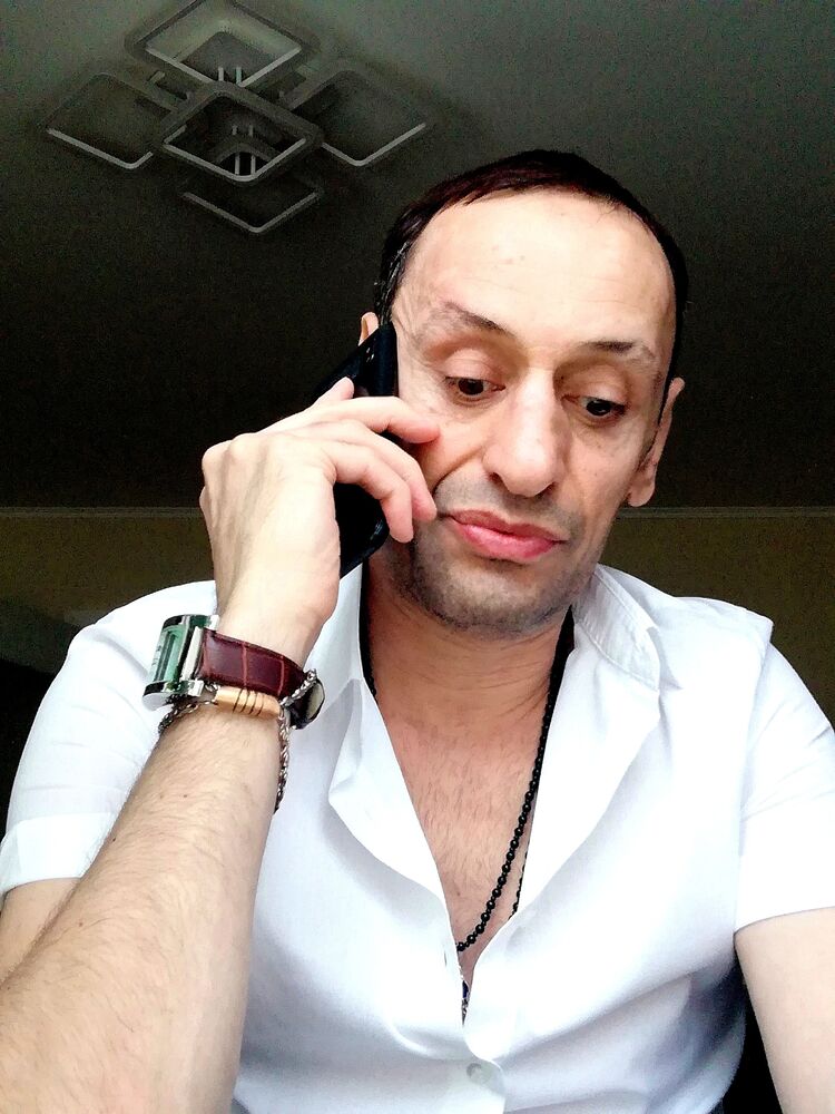  39136595  Gaybi, 47 ,    