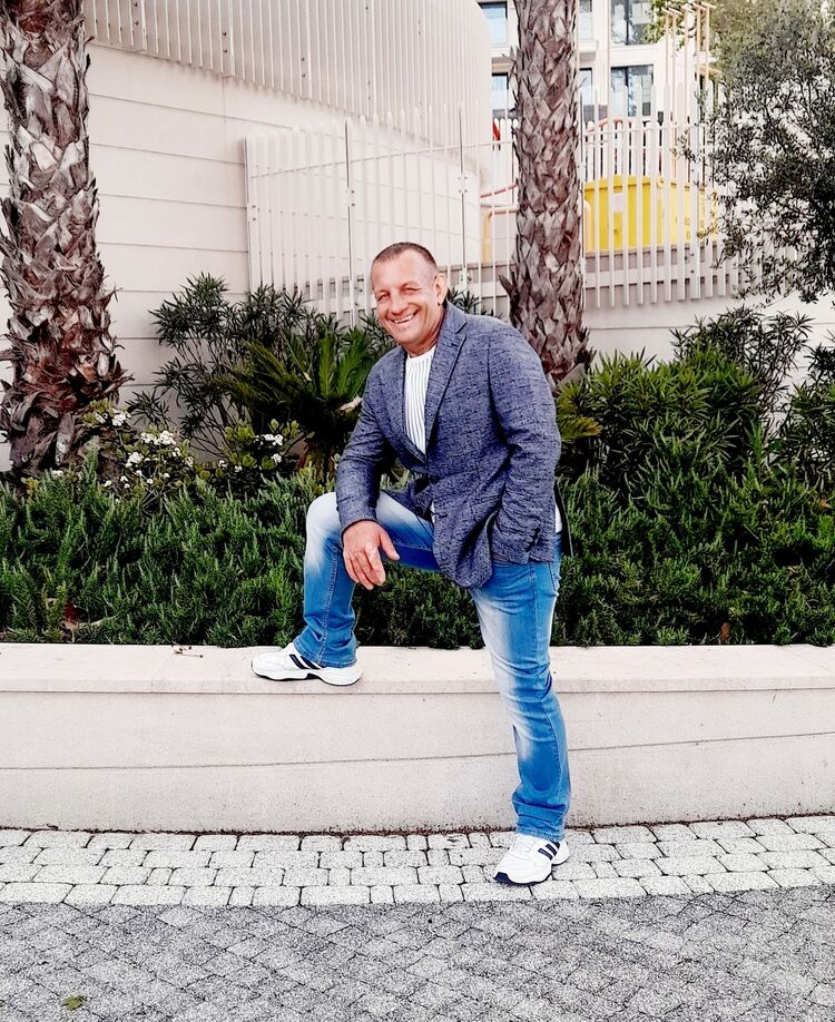  ,   Beguschy Po, 47 ,   ,   , c , 