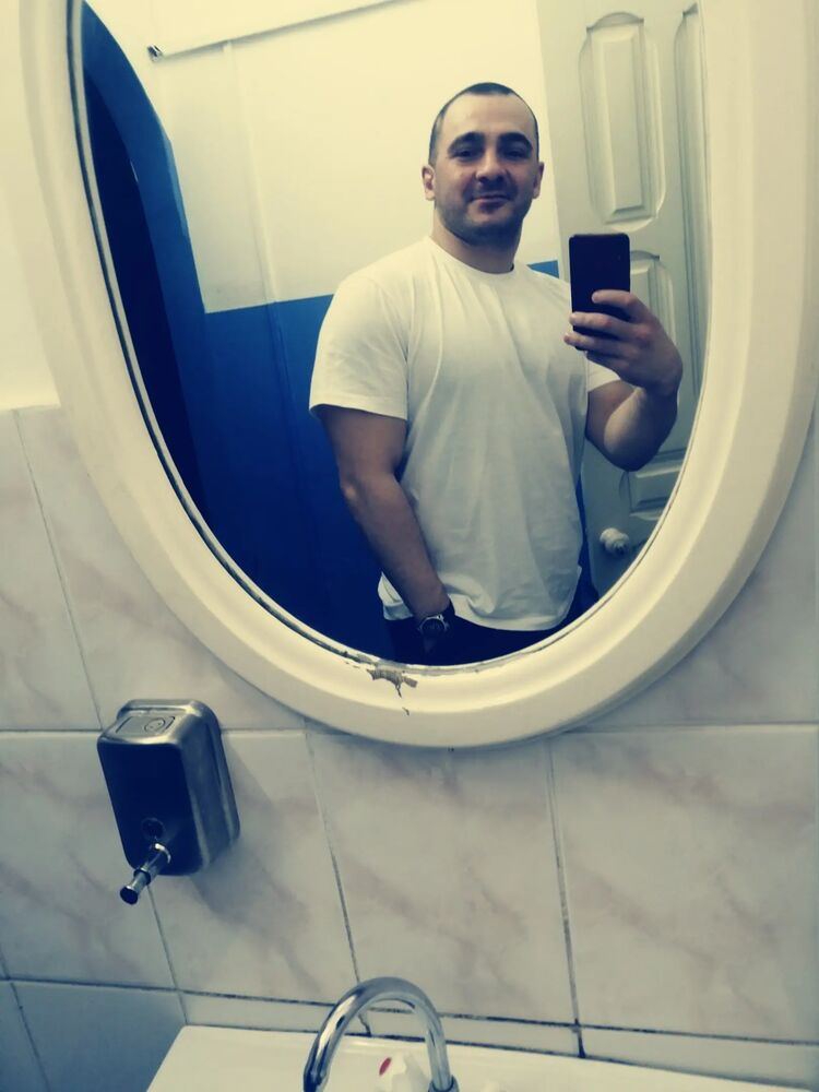  38952235  , 37 ,    
