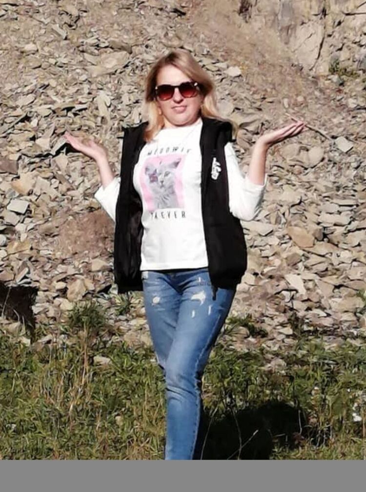  ,   Valeria, 39 ,   ,   