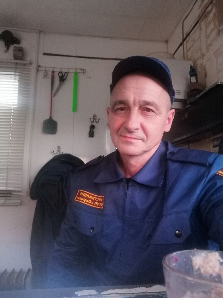  22302915  , 54 ,    