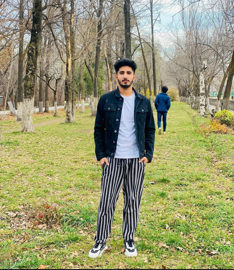  48089595  Ahmad, 22 ,    
