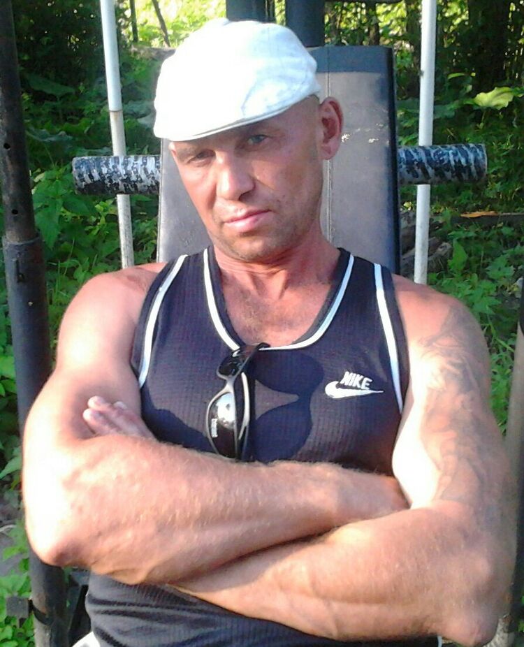  ,   Aleksej, 49 ,   ,   , c 