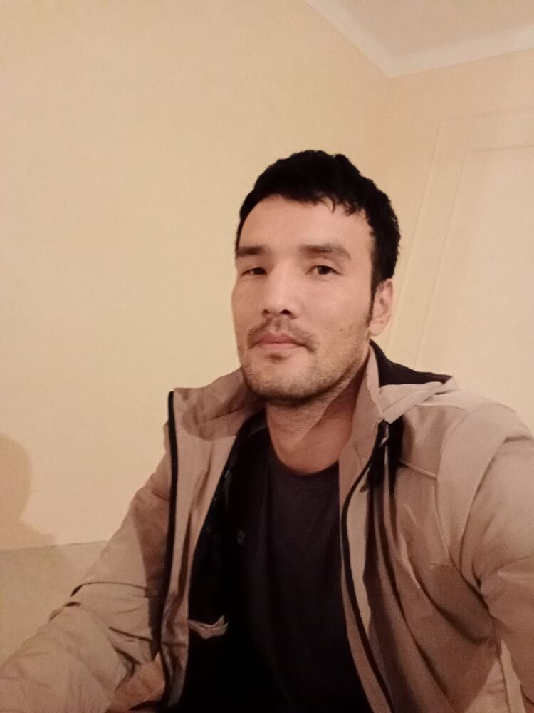  ,   Umrbek, 30 ,   ,   