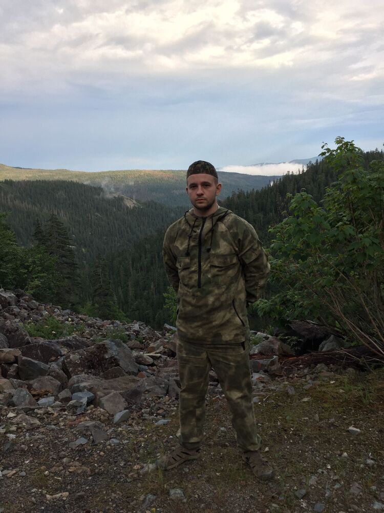  ,   Vladimir, 32 ,   ,   