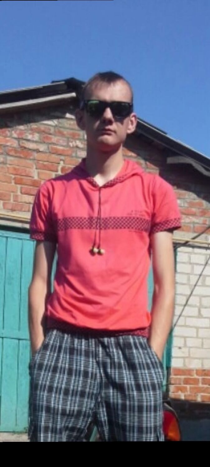  35791315  Mikhail, 31 ,    