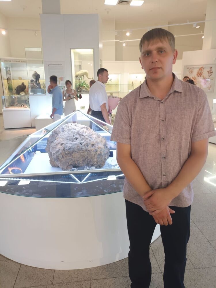  45698285  Sergei, 36 ,    