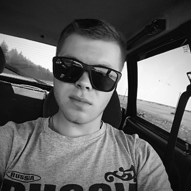  27558275  Sergey, 30 ,    