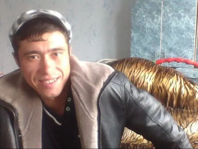  38213765  Anatolii, 43 ,    