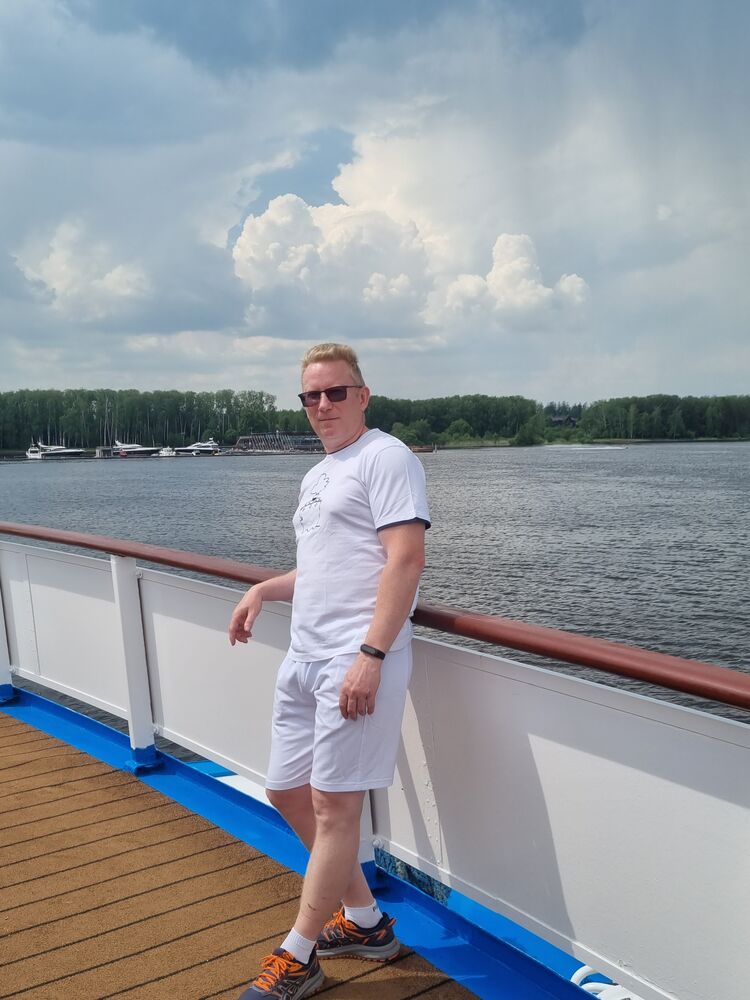  44407055  Dima, 46 ,    