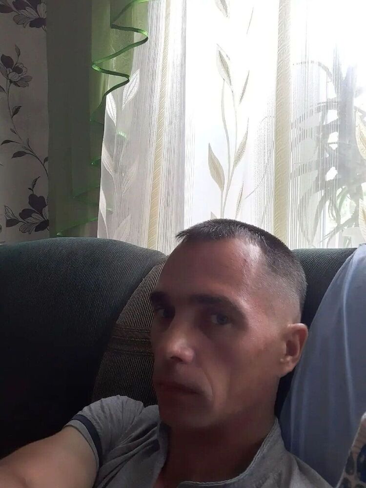  43933525  , 40 ,    