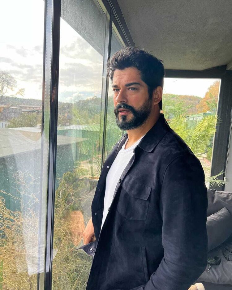  ,   BurakOzcivit, 41 ,   ,   , c 