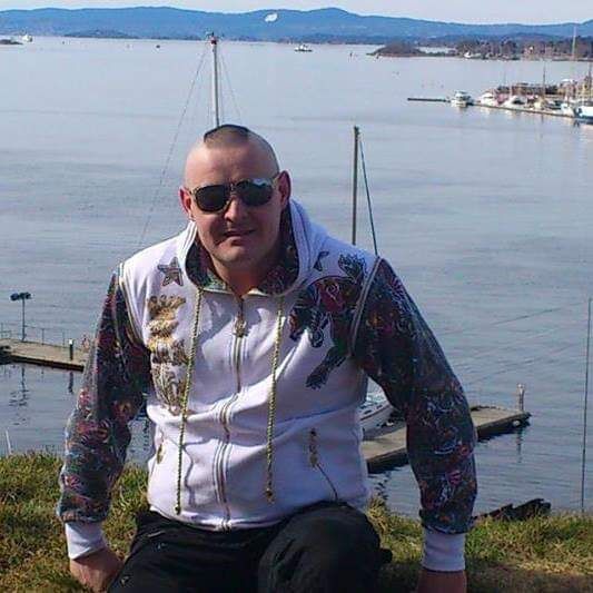  26304305  Denis, 41 ,    