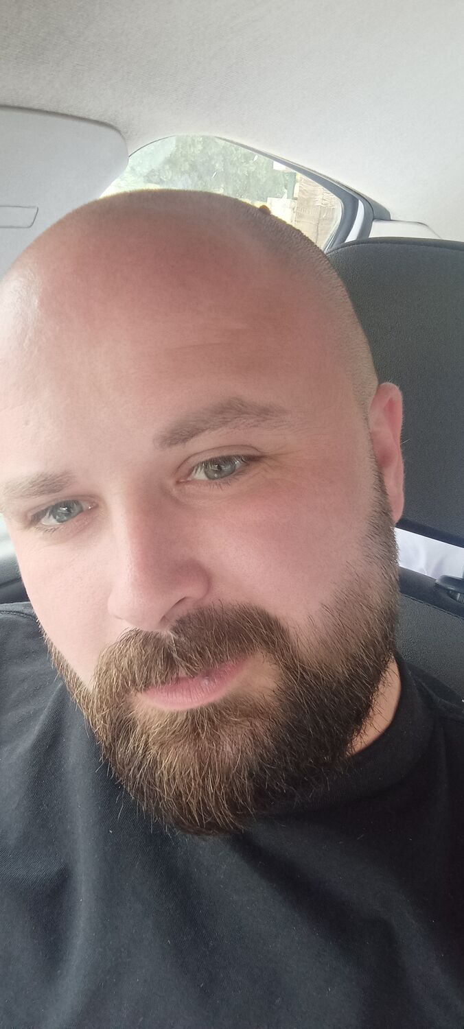  40313425  Nikola, 34 ,    