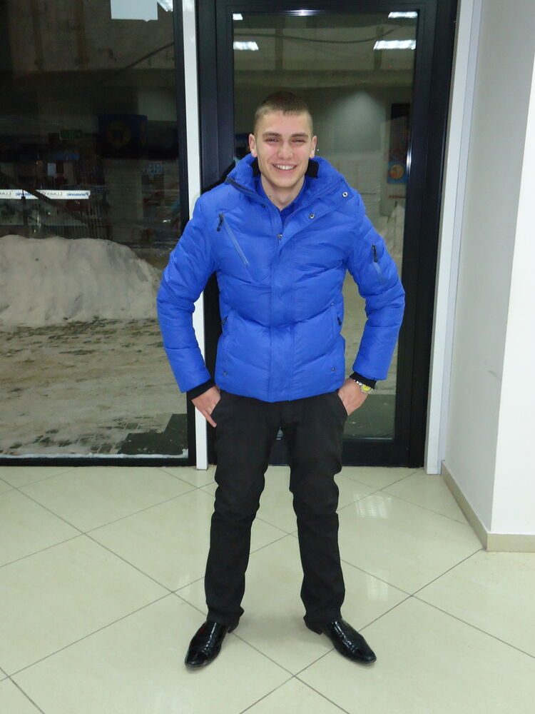 ,   Alex, 33 ,   