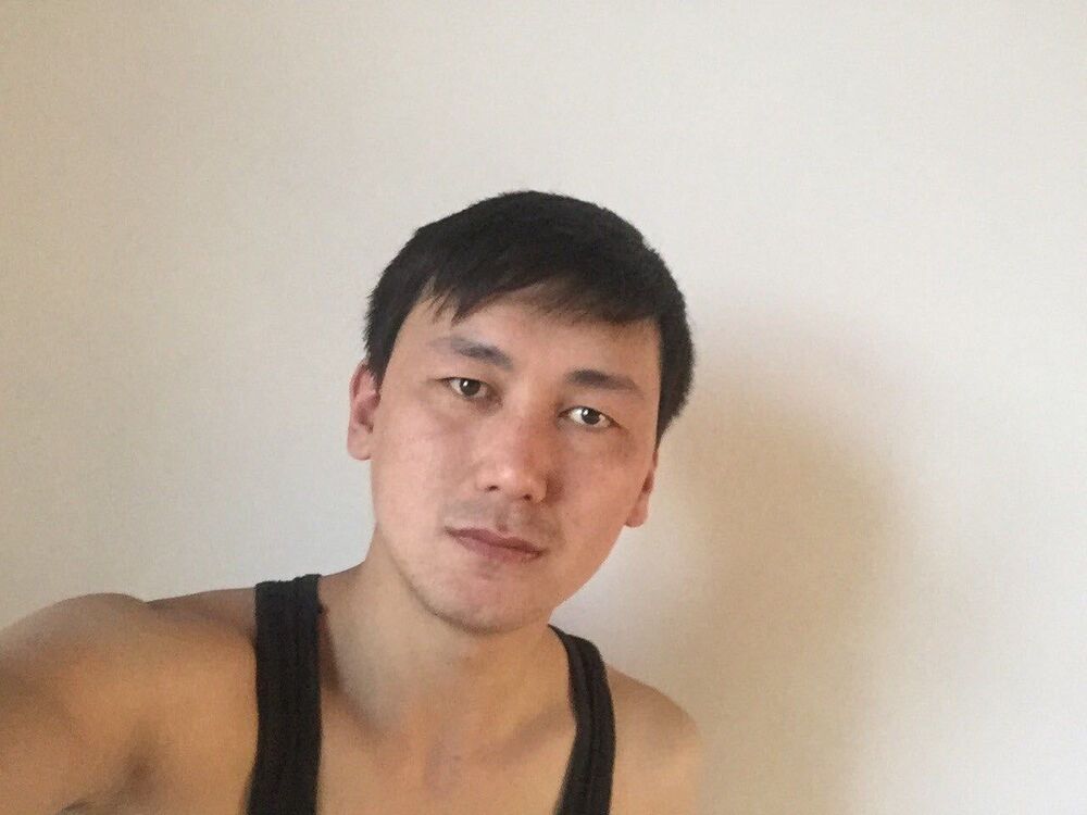  35438265  Kuanysh, 32 ,    