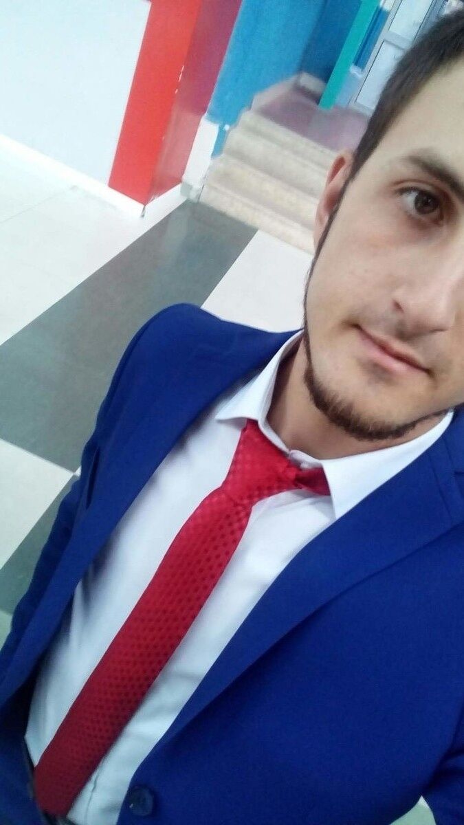  ,   Farhat, 28 ,   