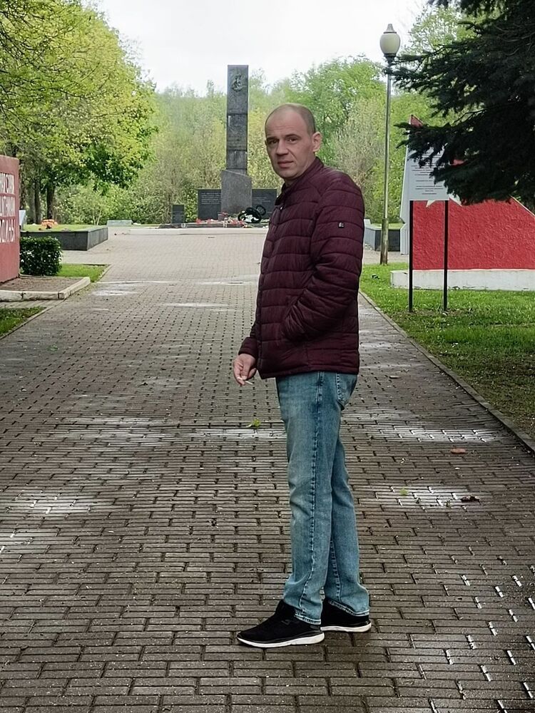  48033695  , 44 ,    