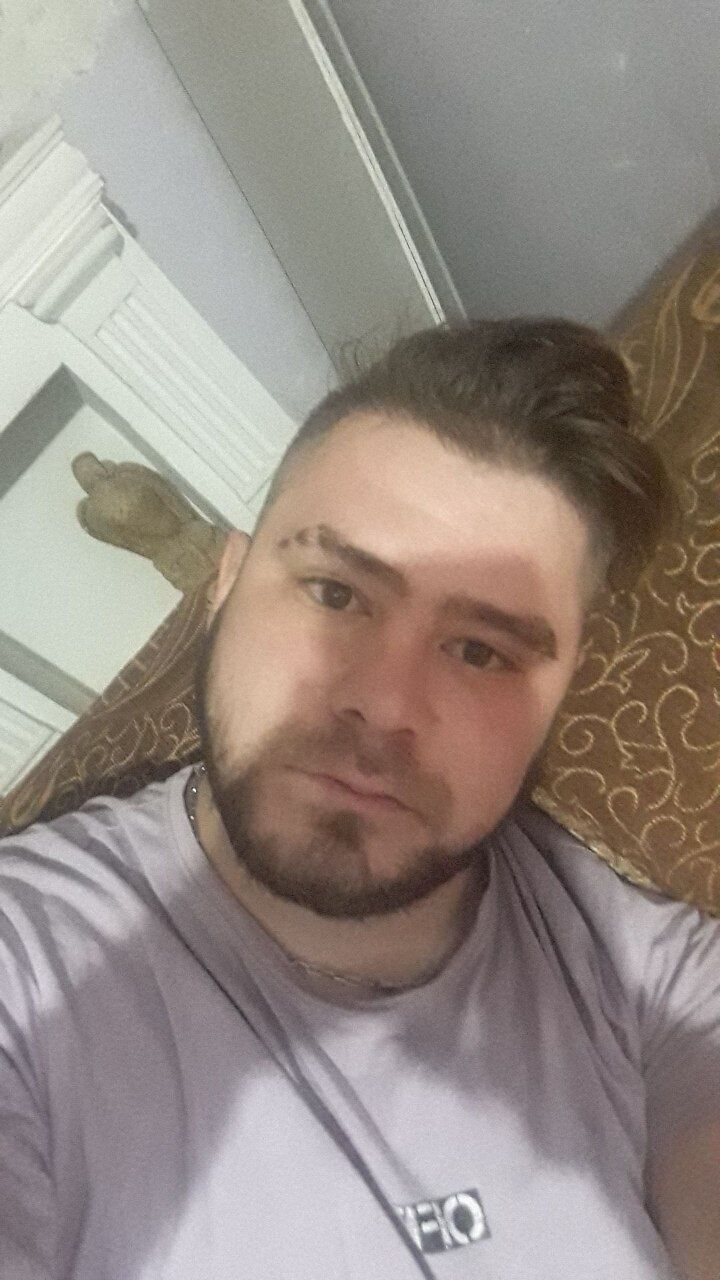  29232645  Alex, 32 ,    