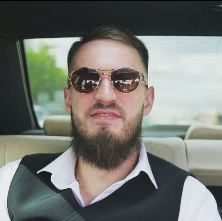  ,   Anton, 32 ,   ,   , c , 