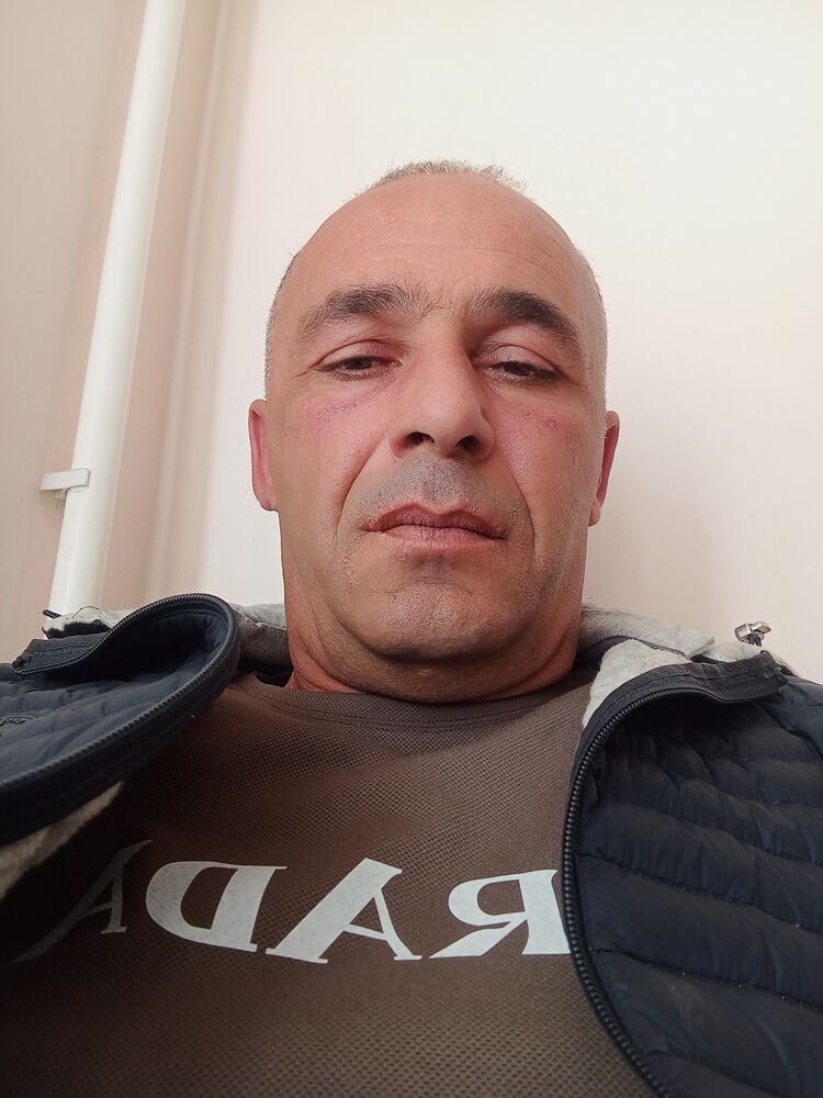  ,   Hayk, 42 ,   ,   