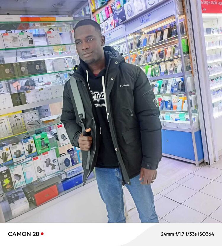 ���� 48124865 ������� Laye, 37 ���, ���� ���������� � ������