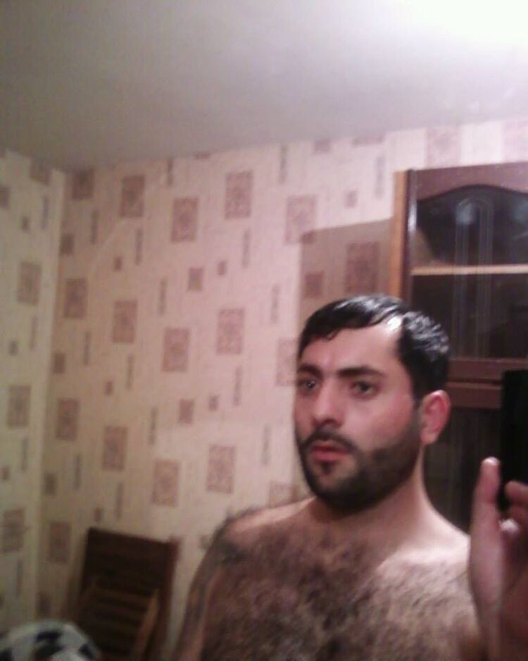  9480735  Arti, 44 ,    