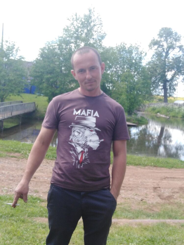  ,   Pavel, 39 ,   