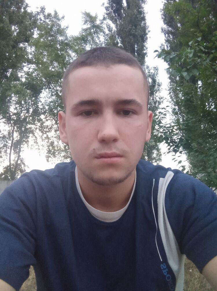  37445685  , 22 ,    